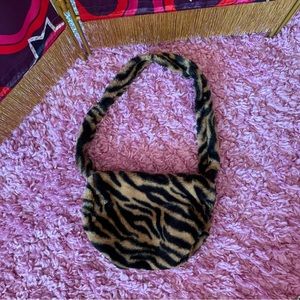 💎3/$30💎 Fur tiger purse